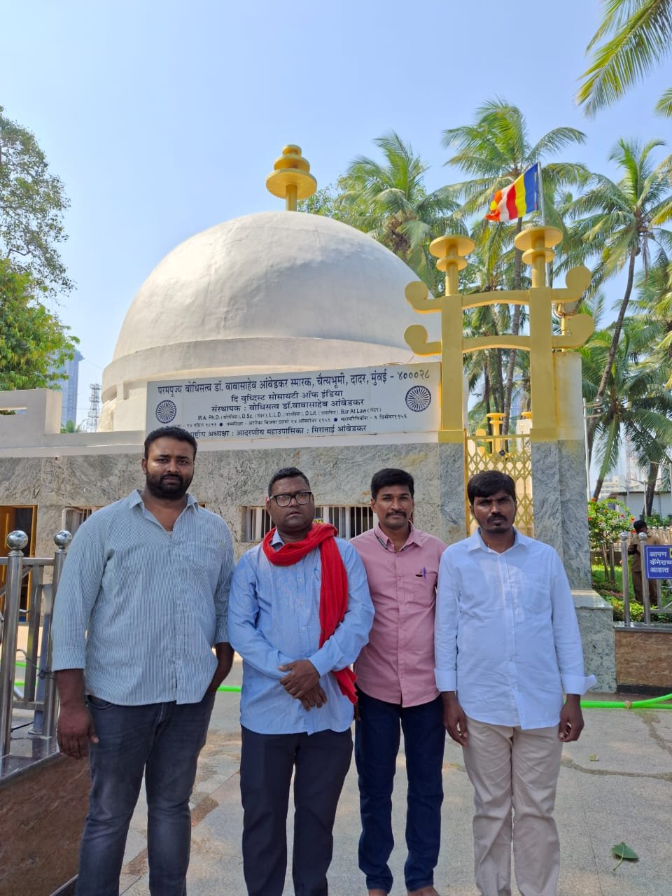 చైత్యభూమిలో డా. బి.ఆర్. అంబేద్కర్‌కు AIYF నేతల ఘన నివాళులు